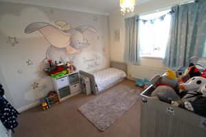 Bedroom- click for photo gallery